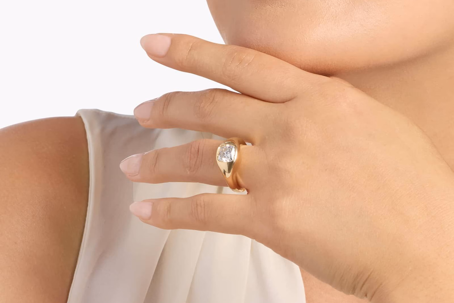 Heart diamond bezel signet ring in 14K yellow gold