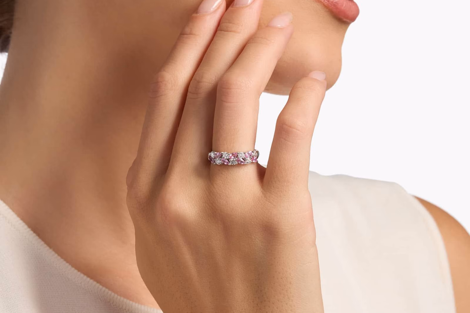 Oval sapphire and diamond halo split shank ring in 18K white gold