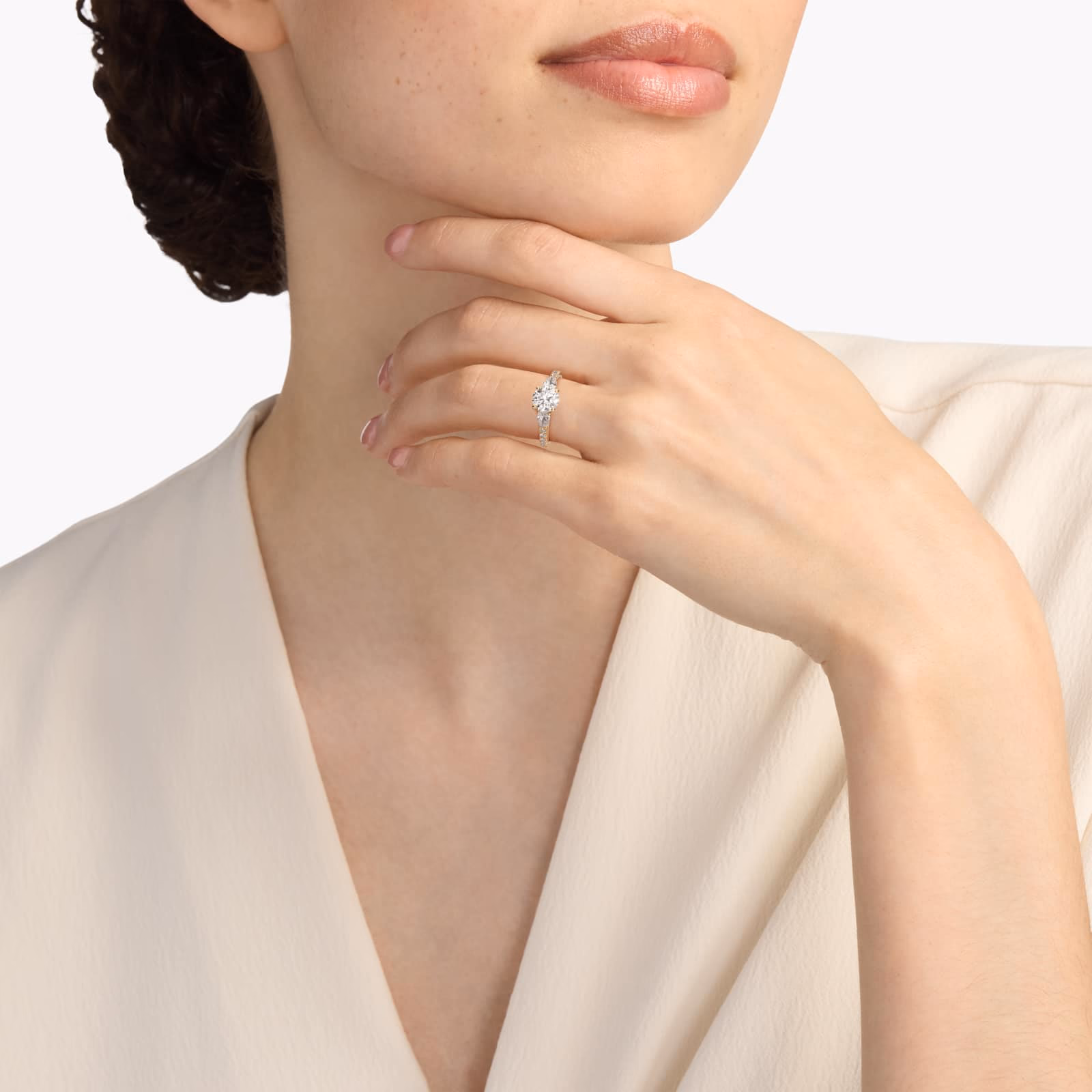 Blue Nile Lace Bridge Three Stone Ring Detail 3